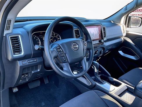 Used 2023 Nissan Frontier SV image 17