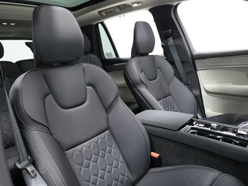 Used 2025 Volvo XC90 T8 Plus w/ Protection Package Premier AWD/4WD image 95