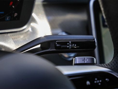 Used 2024 Mercedes-Benz CLE 300 4MATIC Coupe image 20