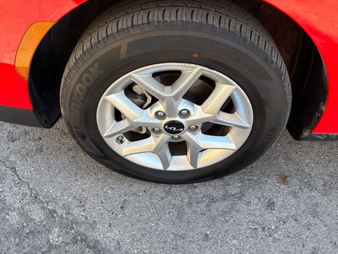 Used 2025 Kia Soul LX w/ LX Technology Package image 25