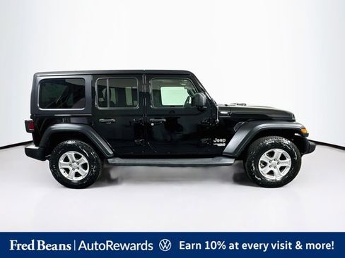 Used 2018 Jeep Wrangler Unlimited Sport S AWD/4WD image 10