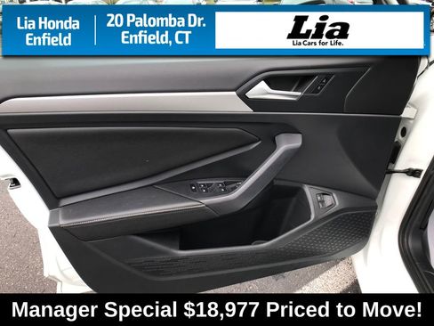 Used 2023 Volkswagen Jetta Sport image 15