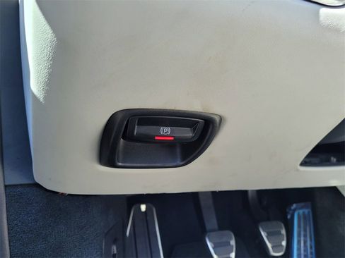 Used 2024 Porsche 718 Cayman S w/ Premium Package image 21