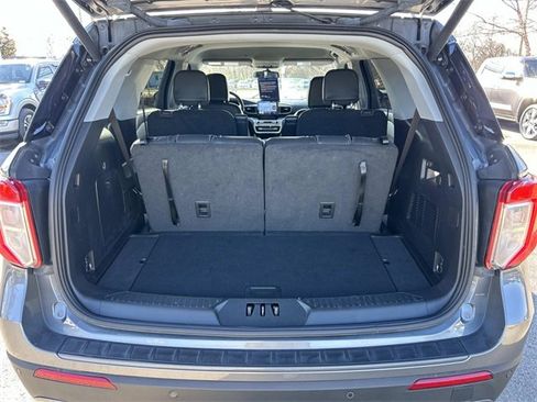 Certified 2022 Ford Explorer XLT w/ Equipment Group 202A image 22