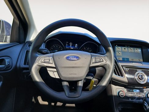Used 2018 Ford Focus SEL FWD image 12