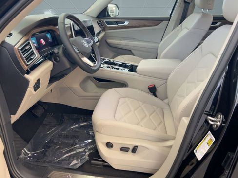 New 2026 Volkswagen Atlas SE image 5