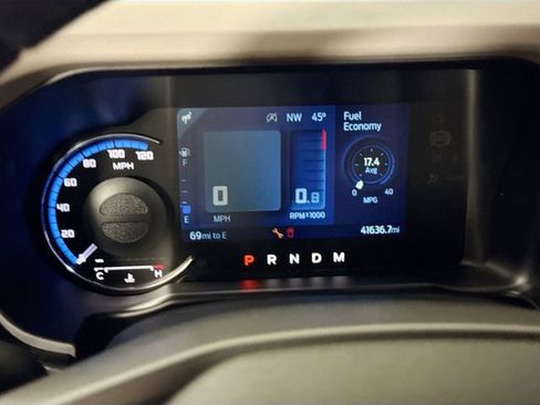 Used 2023 Ford Bronco Wildtrak image 28