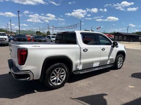 Used 2019 GMC Sierra 1500 SLT w/ SLT Premium Plus Package AWD/4WD image 4