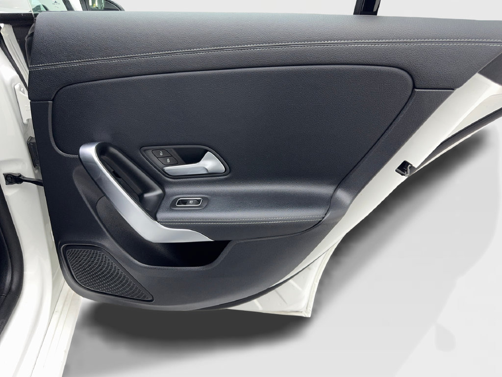 Used 2023 Mercedes-Benz CLA 250 image 41