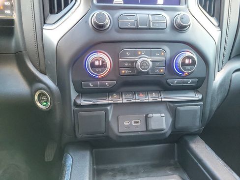 Used 2022 Chevrolet Silverado 1500 LT Trail Boss w/ Bed Protection Package image 13