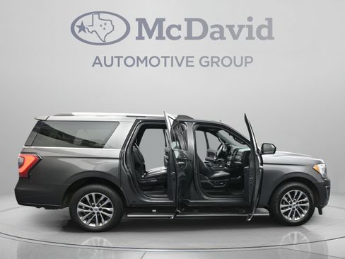 Used 2018 Ford Expedition Max Limited RWD image 41