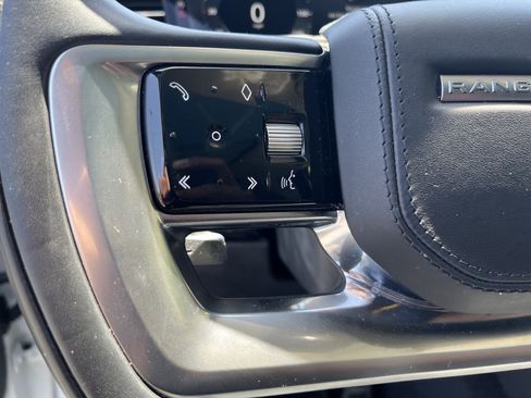 Used 2022 Land Rover Range Rover SE AWD/4WD image 25
