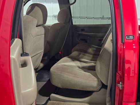 Used 2005 Chevrolet Silverado 2500 LS w/ Heavy-Duty Power Package image 9