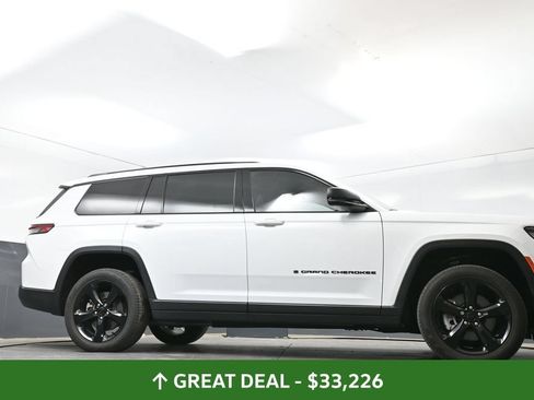 Used 2023 Jeep Grand Cherokee L Limited w/ Luxury Tech Group II AWD/4WD image 26