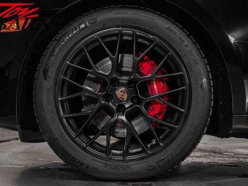 Used 2018 Porsche Macan GTS image 14