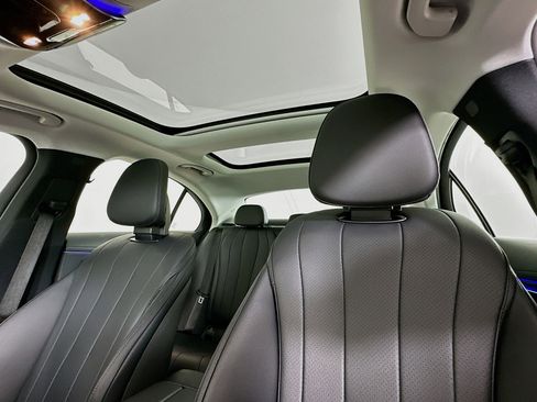 Used 2025 Mercedes-Benz E 350 4MATIC Sedan image 24