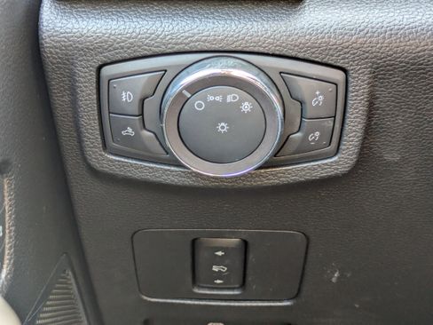 Used 2019 Ford F250 Lariat image 14