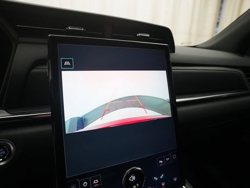 Used 2025 GMC Terrain Elevation w/ Black Edition image 18