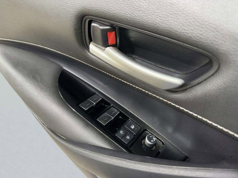 Used 2019 Toyota Corolla SE image 23