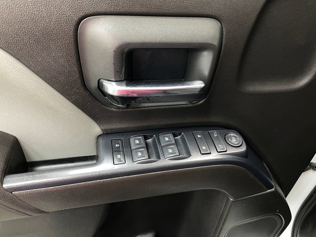 Used 2017 Chevrolet Silverado 1500 Custom w/ Custom Convenience Package AWD/4WD image 21