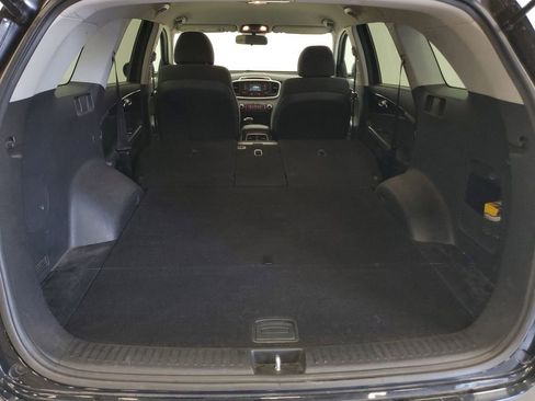Used 2018 Kia Sorento L image 25