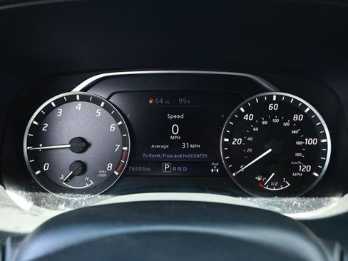Used 2022 Nissan Frontier SV AWD/4WD image 12