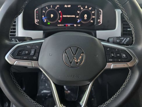 Used 2022 Volkswagen Atlas SE image 25