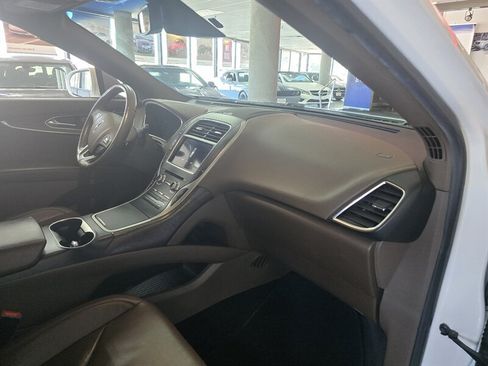 Used 2016 Lincoln MKX Reserve w/ Driver Assistance Package AWD/4WD image 15