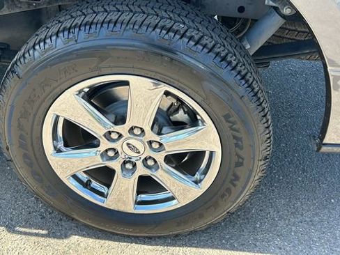 Used 2019 Ford F150 XLT w/ Equipment Group 302A Luxury image 6