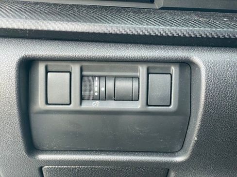 Used 2024 Subaru Crosstrek 2.0i Premium image 11