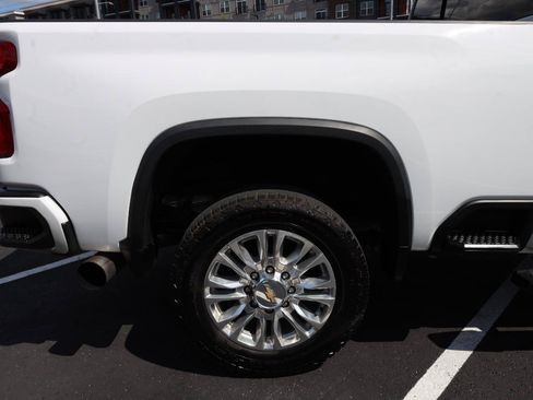Used 2021 Chevrolet Silverado 2500 High Country AWD/4WD image 17
