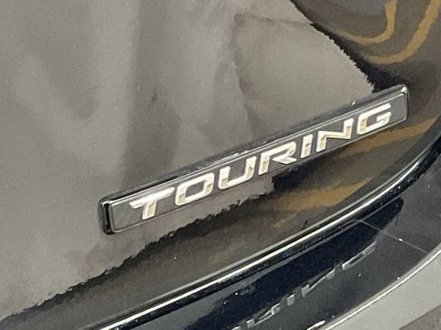 Used 2018 Toyota Avalon XLE image 24