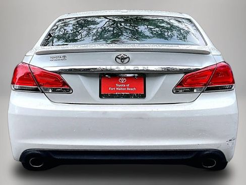 Used 2012 Toyota Avalon Limited FWD image 6
