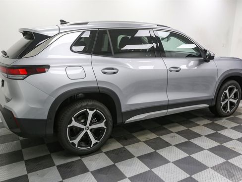 New 2026 Volkswagen Tiguan SE image 8