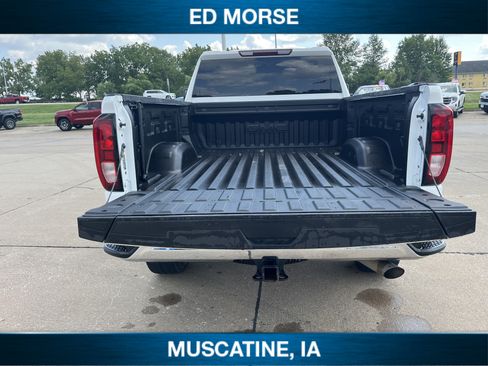 Used 2023 GMC Sierra 3500 SLE w/ SLE Convenience Package AWD/4WD image 8