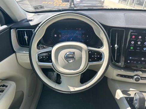Certified 2023 Volvo XC60 B5 Plus w/ Climate Package AWD/4WD image 18
