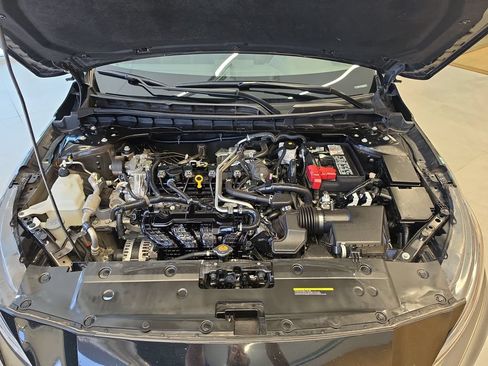 Used 2024 Nissan Altima 2.5 SR FWD image 27