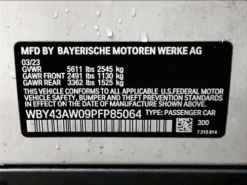 Used 2023 BMW i4 eDrive35 w/ Premium Package image 32