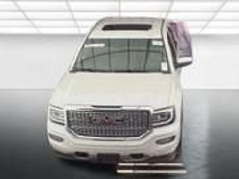 Used 2018 GMC Sierra 1500 Denali AWD/4WD image 2