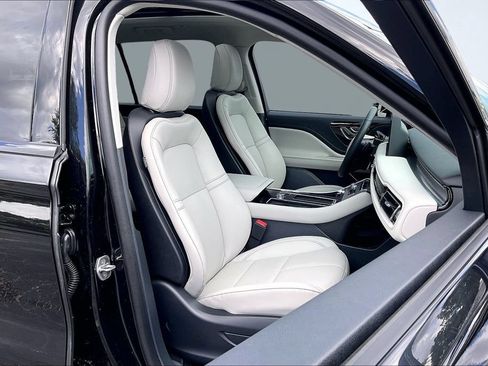 Used 2026 Lincoln Aviator AWD w/ Jet Appearance Package image 27