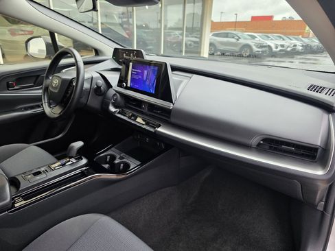 Used 2024 Toyota Prius Limited image 18