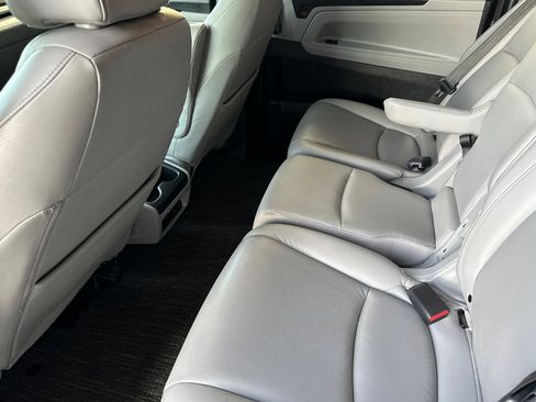 Used 2023 Honda Odyssey EX-L image 13