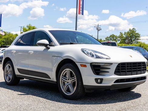 Used 2016 Porsche Macan S w/ Infotainment Package AWD/4WD image 8