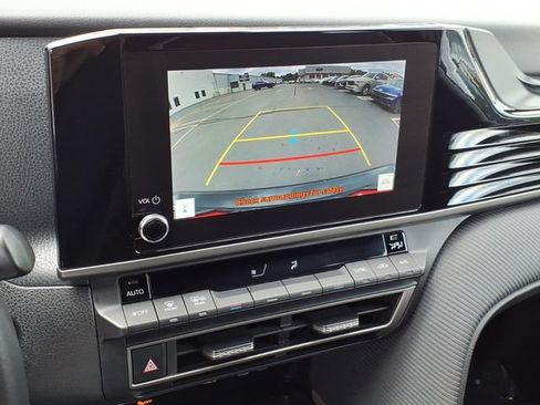 Used 2025 Toyota Camry SE FWD image 25