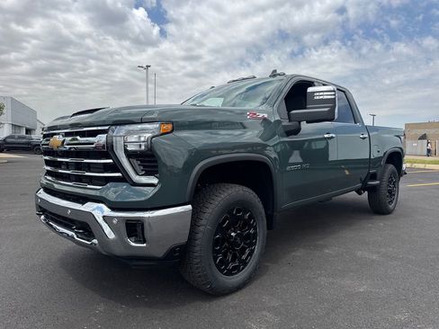 New 2026 Chevrolet Silverado 2500 LTZ w/ LTZ Convenience Package AWD/4WD image 4