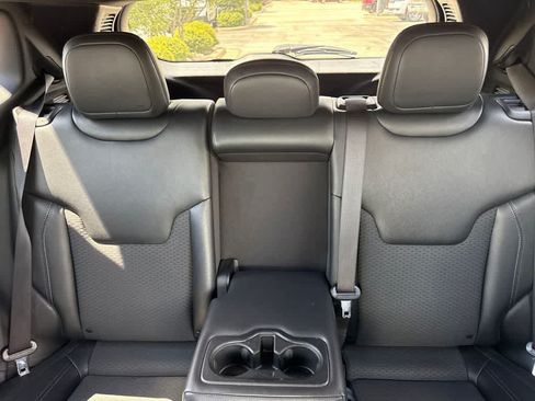 Used 2024 Jeep Compass Latitude AWD/4WD image 20