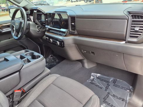 Used 2023 Chevrolet Silverado 1500 LT w/ Protection Package image 8