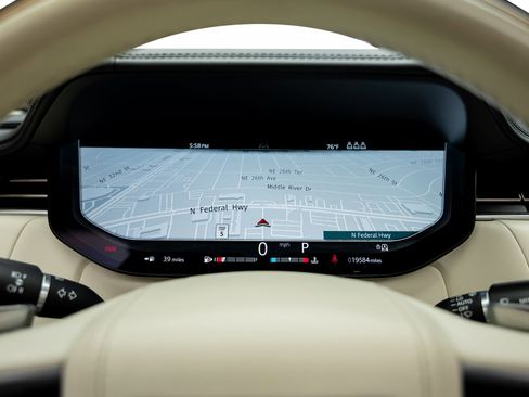 Used 2024 Land Rover Range Rover SV image 49