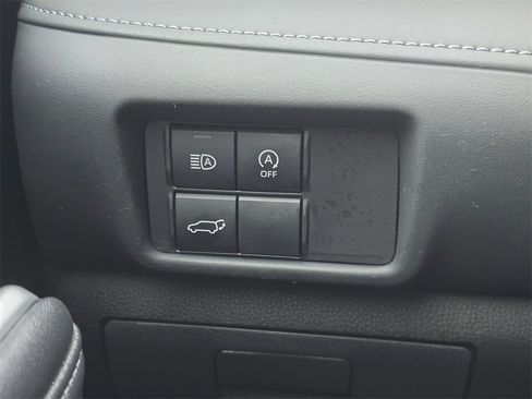 Certified 2024 Toyota Highlander LE image 27