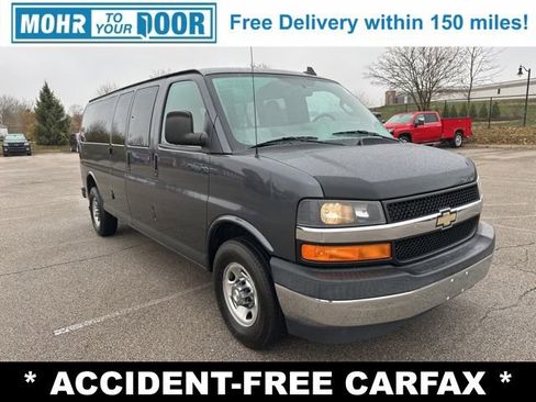 Used 2017 Chevrolet Express 3500 LT w/ LT Preferred Equipment Group image 3